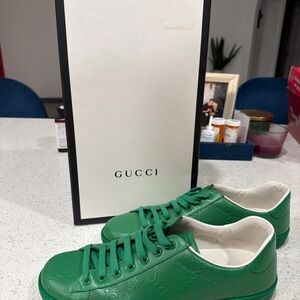 Gucci Men's Green Sneakers with Box - Worn gently 1 time - GREAT CONDITION